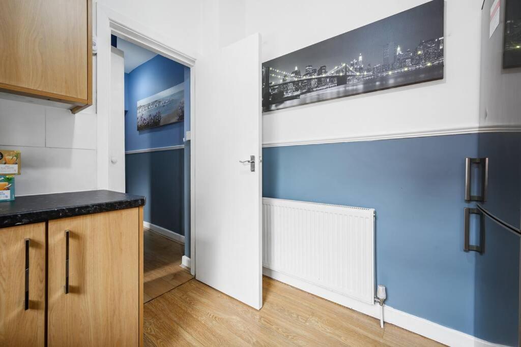 Apartamento Mega Flat Near Arndale City Centre