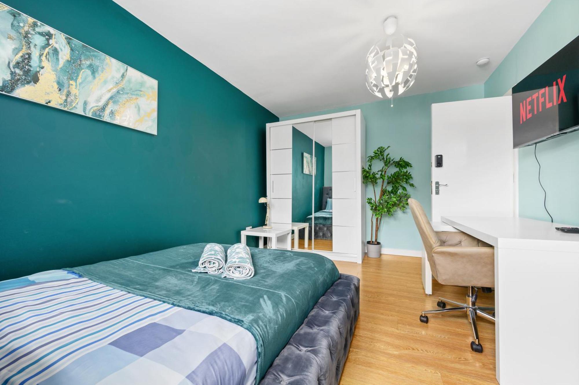 Mega Flat Near Arndale City Centre Apartment *